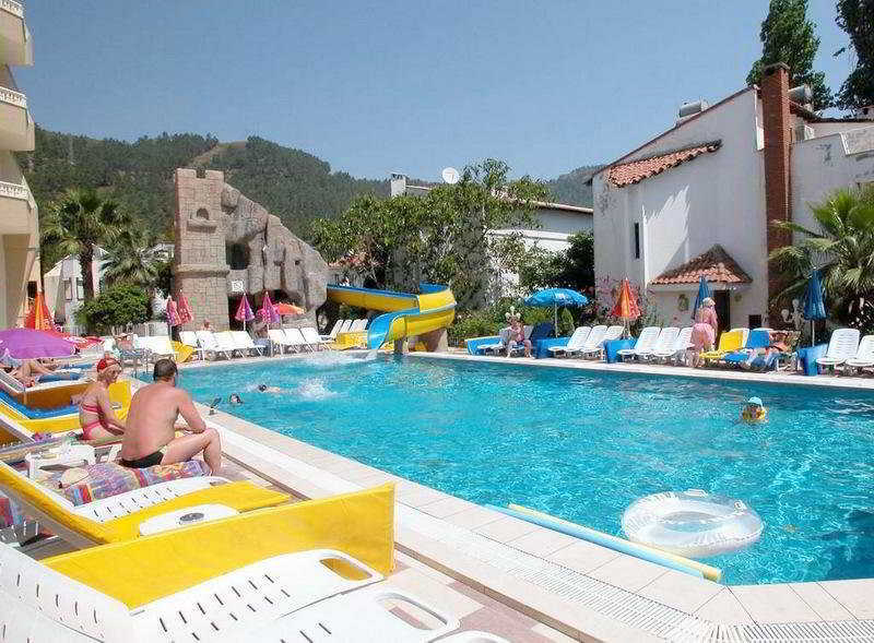 Selen Apart İcmeler Bagian luar foto
